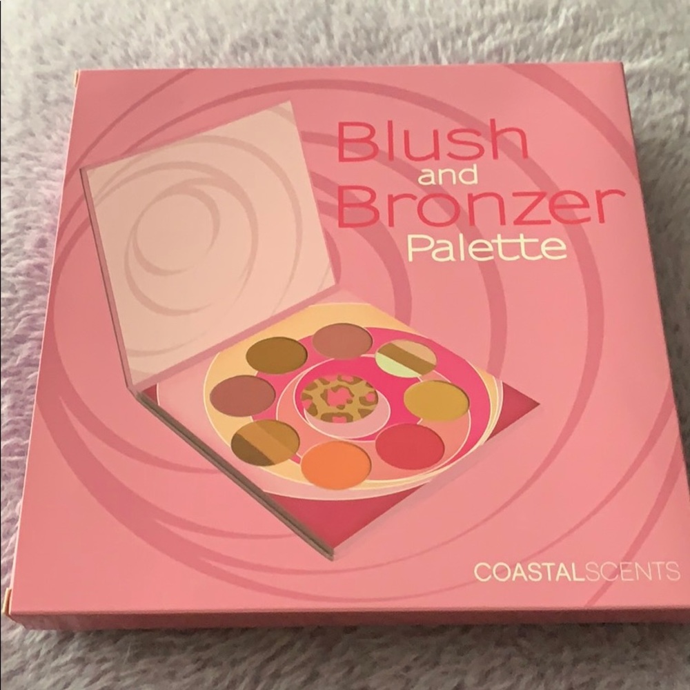 Blush and bronzer palette